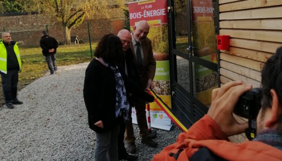 Op 21/11/2018 heeft de gemeente Les-Bons-Villers haar nieuwe biomassacentrale ingehuldigd tijdens de week van de energie,